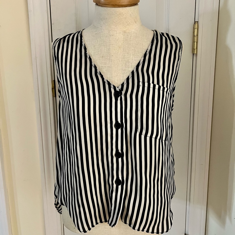 Black & White Urban Outfitters Top